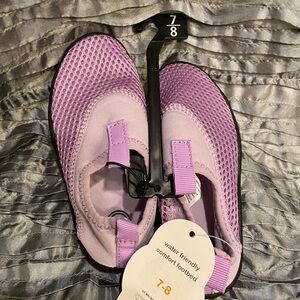 Wonder nation Purple Mesh Slip-On Water Shoes 7/8 toddler